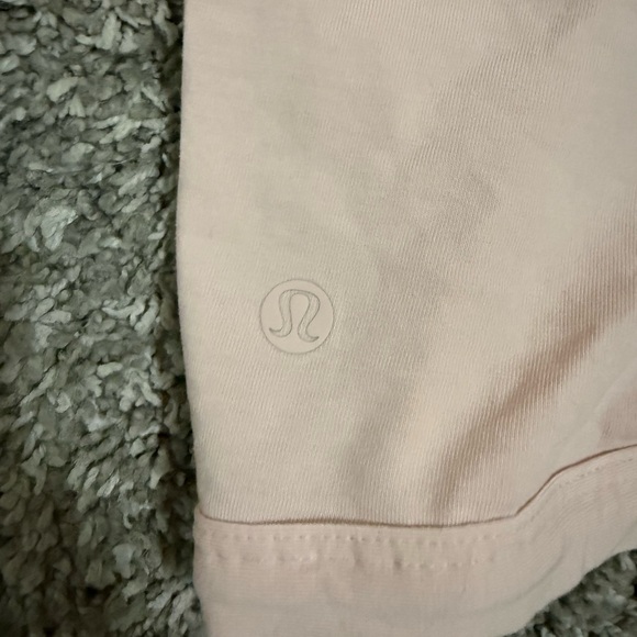lululemon athletica Light Pink Short Sleeve Tee - Picture 4 of 4